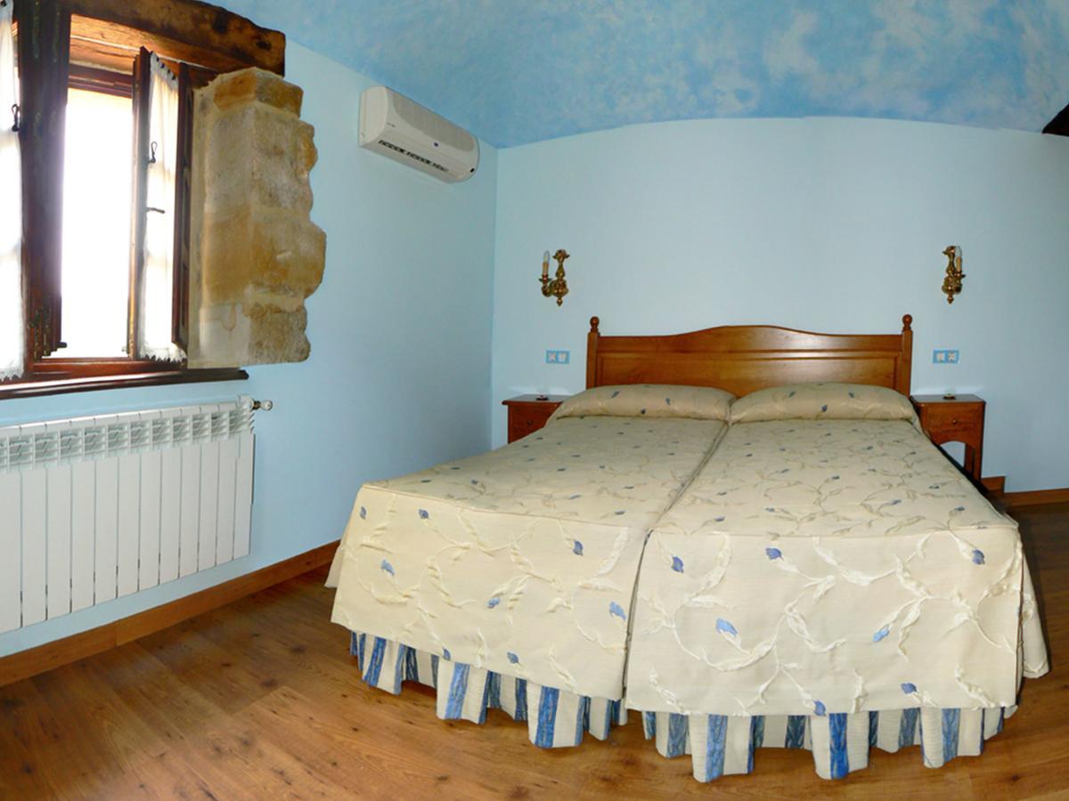 Posada Ribera del Pas Iruz Habitación foto